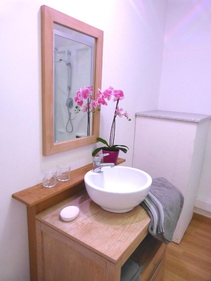 Le 99B Modern Apartment Queen Size Bed Connected Tv Hallennes-lez-Haubourdin المظهر الخارجي الصورة