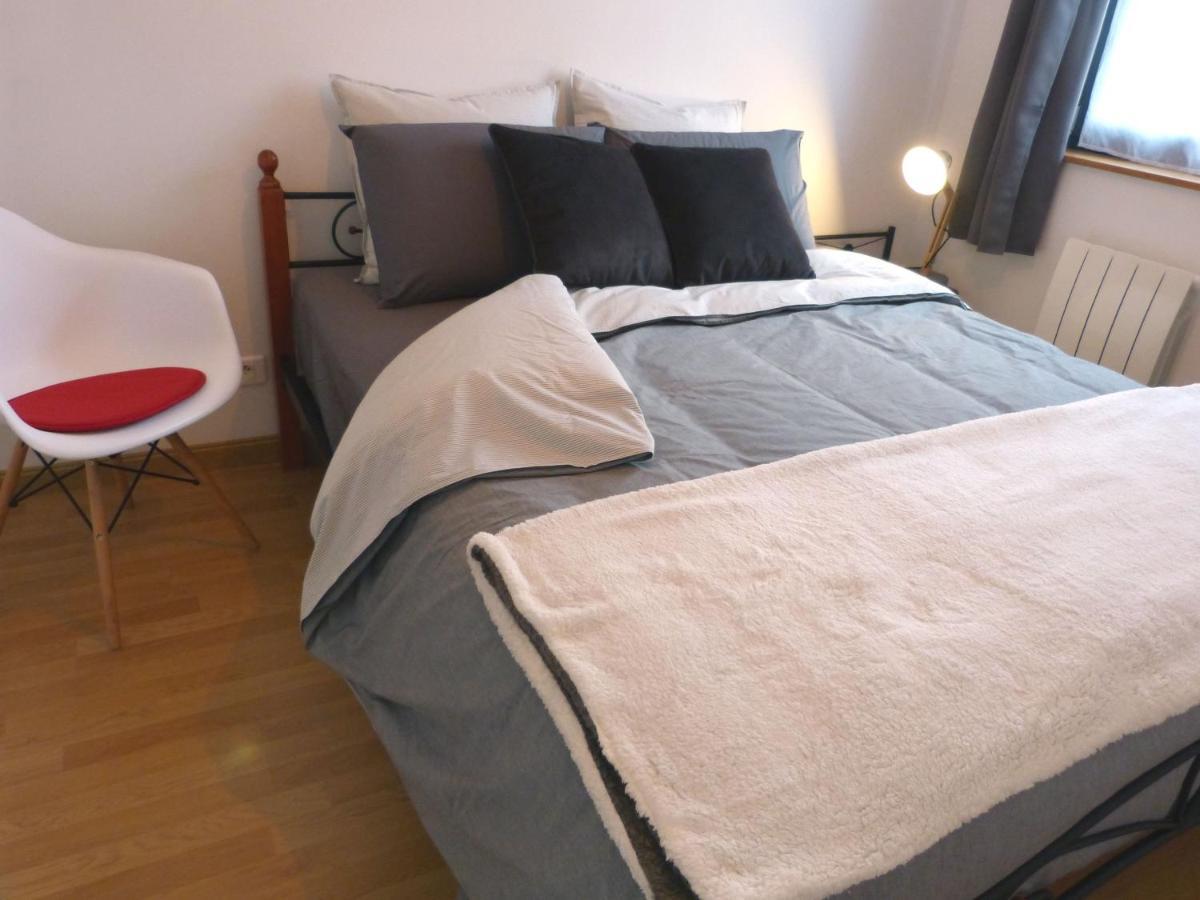 Le 99B Modern Apartment Queen Size Bed Connected Tv Hallennes-lez-Haubourdin المظهر الخارجي الصورة