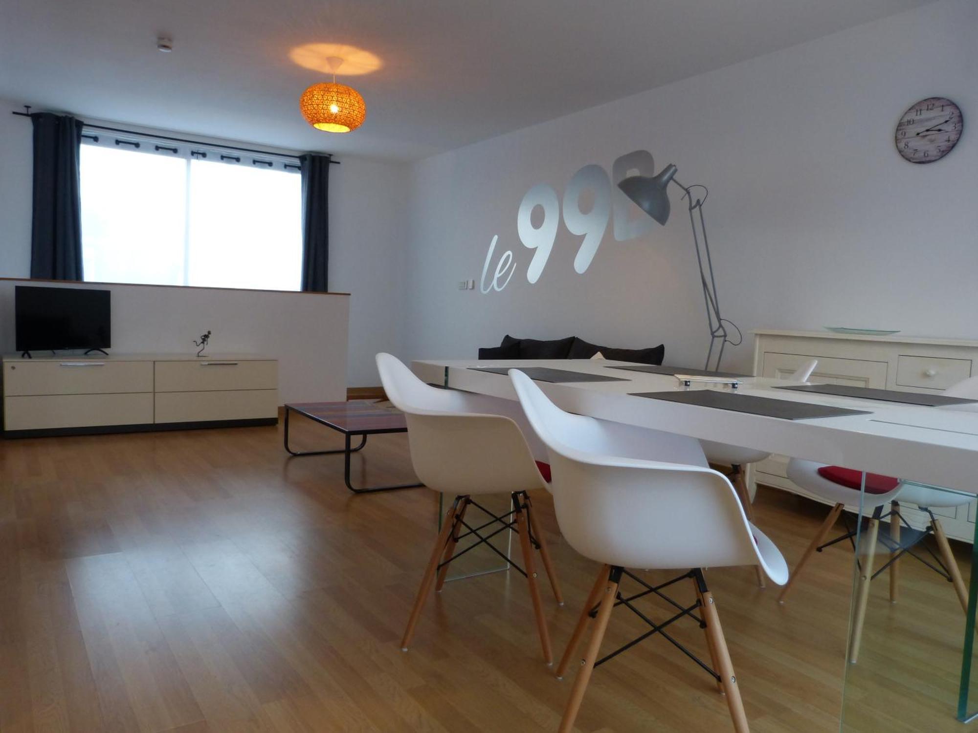 Le 99B Modern Apartment Queen Size Bed Connected Tv Hallennes-lez-Haubourdin المظهر الخارجي الصورة